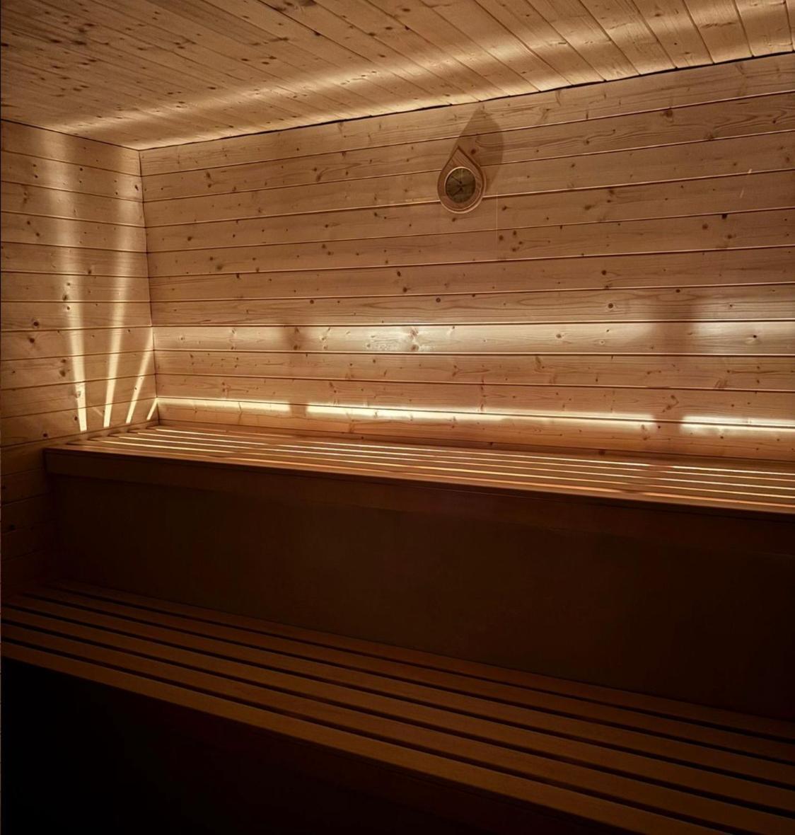Good Night Noclegi & Strefa Z Sauna I Jacuzzi Ogolnodostepna Lub Na Wylacznosc Czechowice-Dziedzice Exterior foto